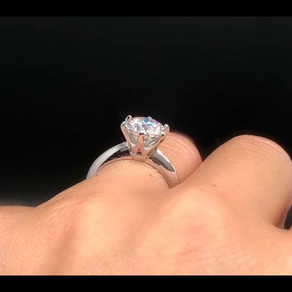 2ct moissanite diamond ring with Certificate - Picture 5 of 12